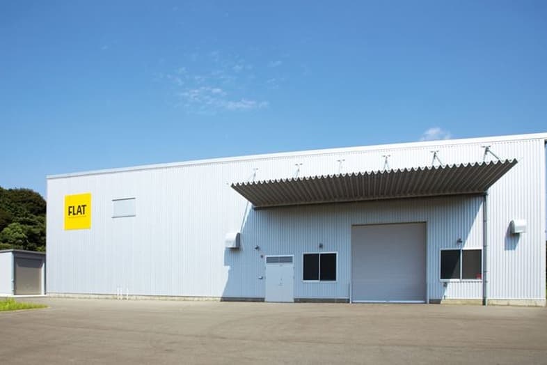 MEGA STUDIO FLAT メガスタジオ フラット