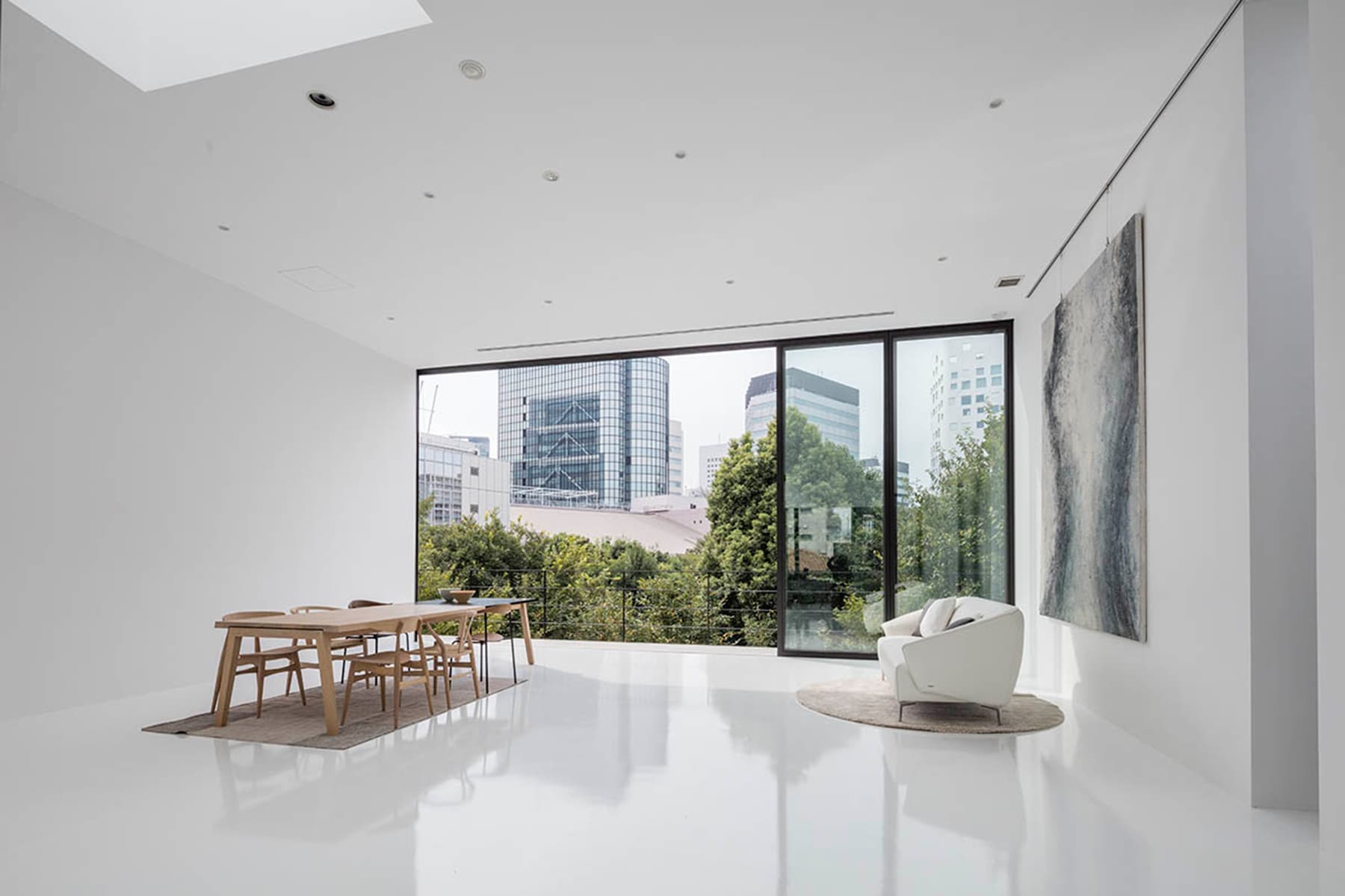 表参道 ART WORKS WHITE