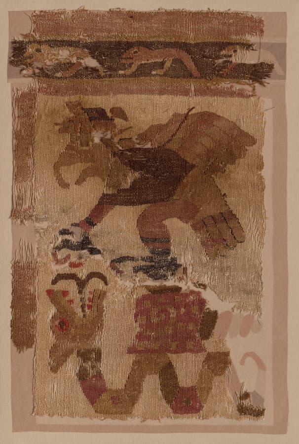 1,500 年前の布片。織りの密度が、いまより高い。