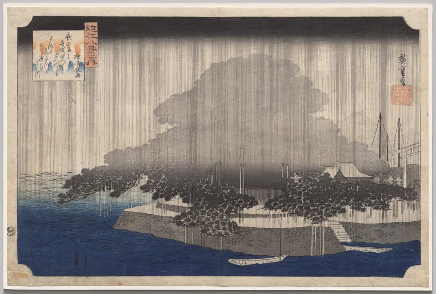 松に当たる雨は、屋根に当たる雨より低い音。